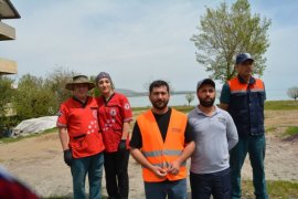 Tatvan’daki Sokak Hayvanlarına Yönelik Aşılama Çalışmaları Yapıldı