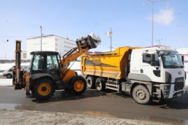 Bitlis’te Kar Temizleme Çalışmaları Devam Ediyor