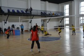 Tatvan’da Voleybol Müsabakaları Yapıldı