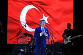 Bitlis’te ‘Çanakkale, Cumhuriyet ve Atatürk’ Temalı Müzik Dinletisi Düzenlendi