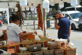 Tatvan'da Açılan ‘Yöresel Ürünler Festivali’ İlgi Görüyor