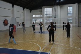 Tatvan’da Voleybol Müsabakaları Yapıldı