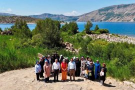 Bitlis’te ‘İlimizi Tanıyalım Anneler Projesi’ Kapsamında Gezi Düzenlendi