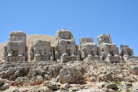 Tarihi Yolculuk Nemrut Dağı Zirvesinde Sona Erdi