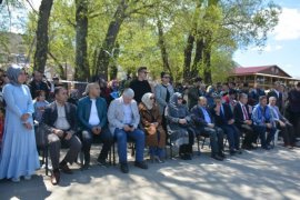 Tatvan’da sahilinde şenlik düzenlendi