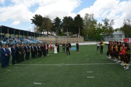 Tatvan’da ‘Gençlik ve Spor Bayramı’ Düzenlenen Törenle Kutlandı