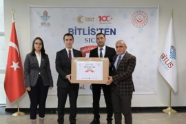 Bitlis’te İhtiyaç Sahibi 3850 Öğrenciye Mont ve Bot Dağıtımı Yapıldı