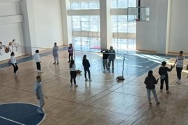 İkinci Kademe Badminton Antrenörlük Kursu'na 44 Aday Katıldı