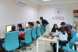 Tatvan’daki Çocuklar Robotik Kodlama Öğreniyor