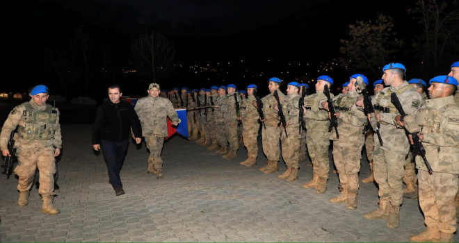 Vali Karakaya, Hizan’daki Polis ve Jandarma Güvenlik Noktalarını Ziyaret Etti