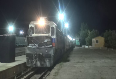 Turistik Tatvan Treni Bitlis'te Çiçek ve Halaylarla Karşılandı