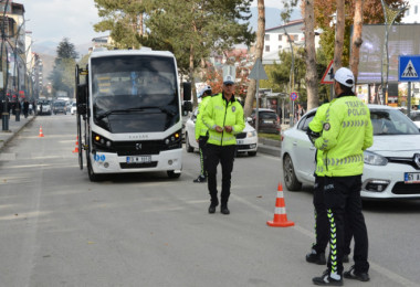 Kış Lastiği Kullanım Zorunluluğu Bitlis’te Başladı